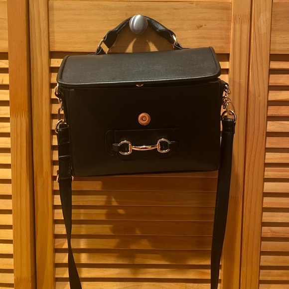 Black Shoulder Bag - Picture 5 of 9